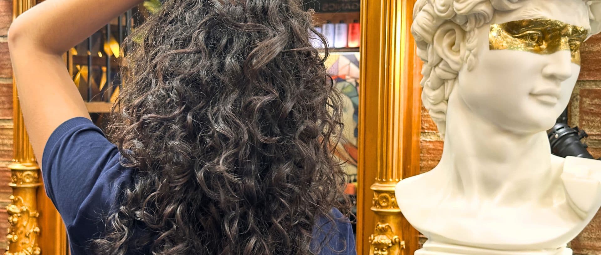 Método Curly: guía para definir tus rizos 